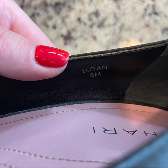 Tahari Sloan black satin peep toe women’s size 8 - Picture 5 of 5